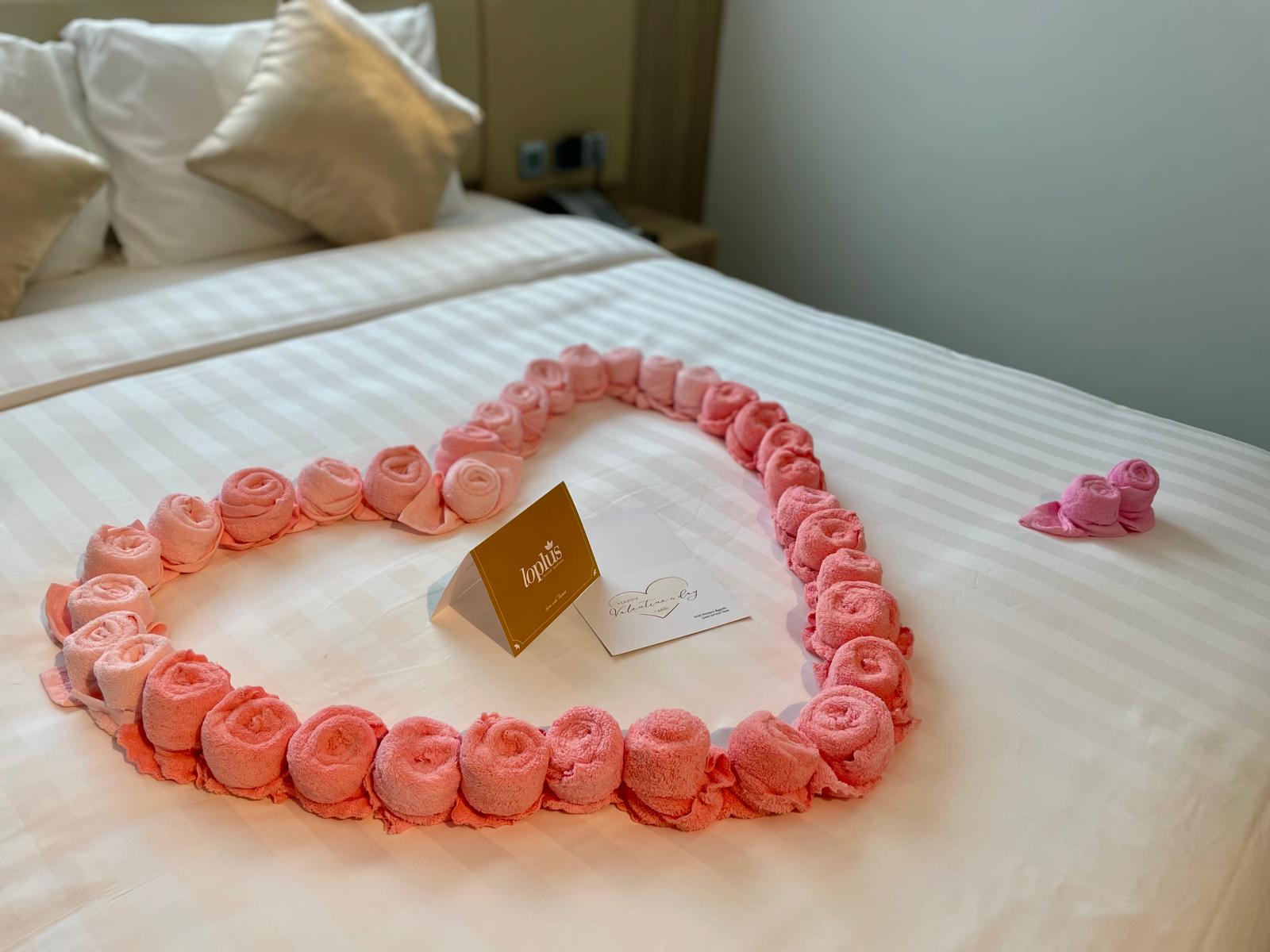 Valentine’s Touch: Rose Towel Surprise